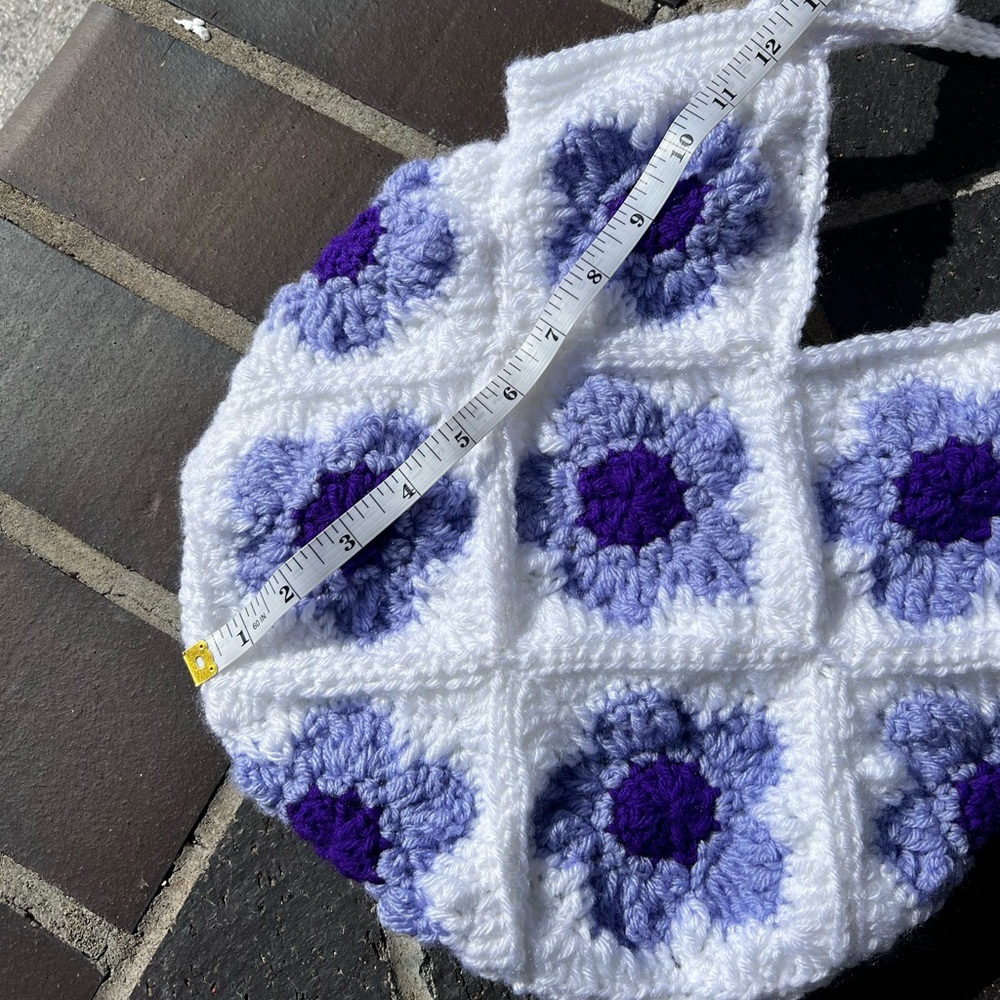 Hand Crocheted Lined Purple Flower White Tote Bag! - Picture 3 of 13